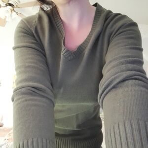 Casual Olive V-Neck Pullover